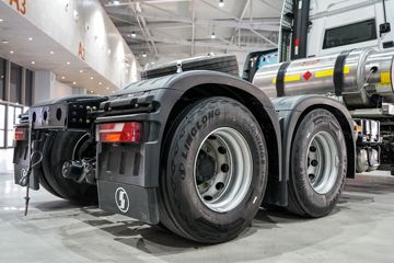 �����ؿ� ����X6000 �콢�� 580���� 6X4 ����/LNG˫ȼ��ǣ����(Һ��)ͼƬ