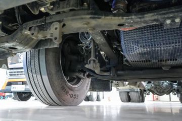 �����ؿ� ����X6000 �콢�� 580���� 6X4 ����/LNG˫ȼ��ǣ����(Һ��)ͼƬ