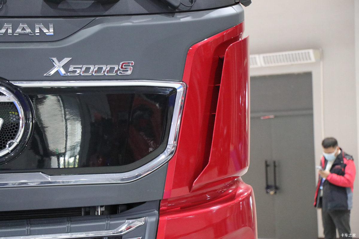 ؿ X5000S  480 8X4 9.5CNGԶդʽػ(SX5319CCYXD456T-S)                                                