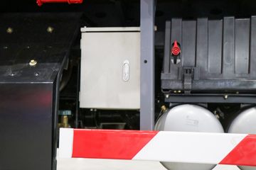 �����ؿ� ����X5000S ����� 480���� 8X4 9.5��CNG�Զ�����դʽ�ػ���ͼƬ