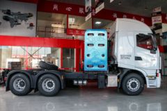 上汽红岩 杰狮C6重卡 440马力 6X4 CNG牵引车(国六)(CQ4257HD12384N)