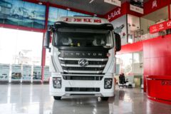 上汽红岩 杰狮C6重卡 440马力 6X4 CNG牵引车(国六)(CQ4257HD12384N)
