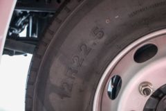 上汽红岩 杰狮C6重卡 440马力 6X4 CNG牵引车(国六)(CQ4257HD12384N)
