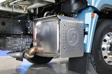 �����ؿ� ����X5000 �콢�� 530���� 6X4 LNG�Զ���ǣ����(Һ��)ͼƬ