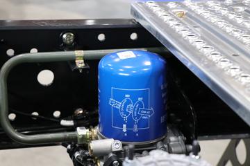 �����ؿ� ����X5000 �콢�� 530���� 6X4 LNG�Զ���ǣ����(Һ��)ͼƬ