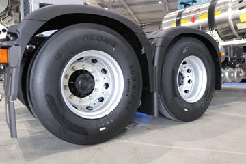 �����ؿ� ����X5000 �콢�� 530���� 6X4 LNG�Զ���ǣ����(Һ��)ͼƬ