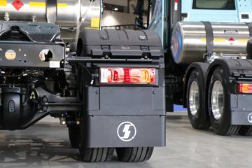 �����ؿ� ����X5000 �콢�� 530���� 6X4 LNG�Զ���ǣ����(Һ��)ͼƬ