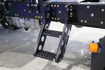 �����ؿ� ����X5000 �콢�� 530���� 6X4 LNG�Զ���ǣ����(Һ��)ͼƬ