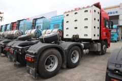 陕汽重卡 德龙X5000 经典版 530马力 6X4 CNG牵引车(SX4259XD4TF1)