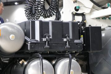 ؿ X6000 콢 590 6X4 LNGԶǣ(Һ)ͼƬ