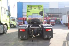 一汽解放 J7重卡 经典版 530马力 6X4 LNG自动档牵引车(采埃孚12档)(液缓)(CA4250P77M26T1E6)