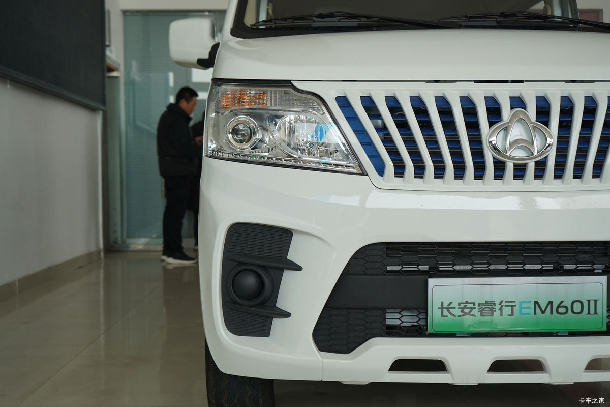  EM60 2.4T 7 綯;ó(Կ)
