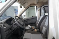 长安 睿行EM60 2.4T 7座 纯电动多用途乘用车(对开门)