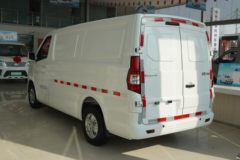 长安 睿行EM80Ⅱ 2.81T 2座 4.805米纯电动厢式运输车(对开门)