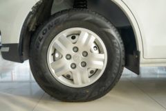 长安 睿行EM80Ⅱ 2.81T 2座 4.805米纯电动厢式运输车(对开门)