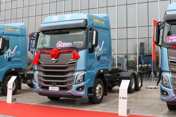 东风柳汽 乘龙H7重卡 500马力 6X4 LNG自动档牵引车(LZ4250H7DM1)