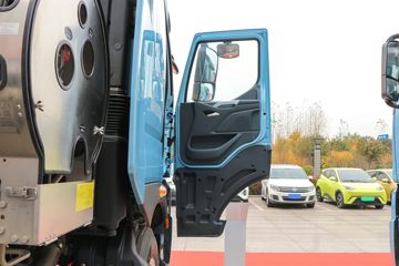 �������� ����H7�ؿ� 550���� 6X4 LNG�Զ���ǣ����(LZ4250H5DM3)ͼƬ