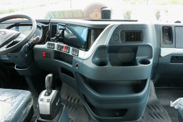 �������� ����H7�ؿ� 550���� 6X4 LNG�Զ���ǣ����(LZ4250H5DM3)ͼƬ