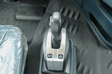 �������� ����H7�ؿ� 550���� 6X4 LNG�Զ���ǣ����(LZ4250H5DM3)ͼƬ