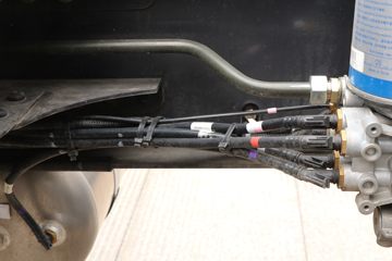 �������� ����H7�ؿ� 550���� 6X4 LNG�Զ���ǣ����(LZ4250H5DM3)ͼƬ