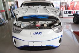 蓝猫M1&nbsp;电动封闭厢货外观图片