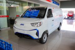 江淮 蓝猫M1 2023款 国轩精英版 2.7T 2座 4.745米纯电动厢式运输车40.55kWh