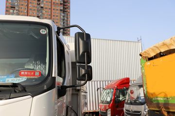 �������� ����L3 180���� 4X2 4.2����ж��ͼƬ