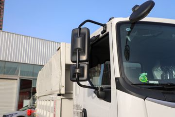 �������� ����L3 180���� 4X2 4.2����ж��ͼƬ