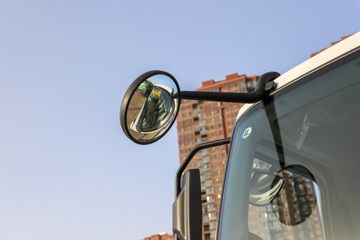 �������� ����L3 180���� 4X2 4.2����ж��ͼƬ