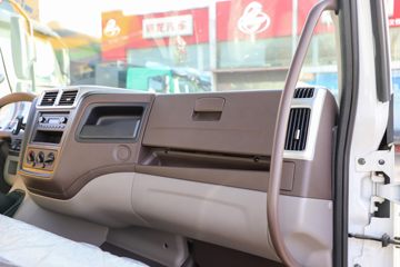 �������� ����L3 180���� 4X2 4.2����ж��ͼƬ