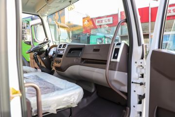 �������� ����L3 180���� 4X2 4.2����ж��ͼƬ