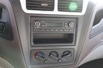 �������� ����L3 180���� 4X2 4.2����ж��ͼƬ