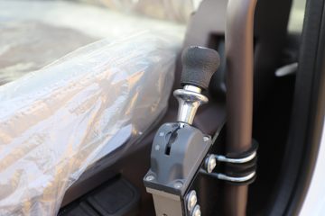 �������� ����L3 180���� 4X2 4.2����ж��ͼƬ