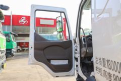 东风柳汽 乘龙L3 180马力 4X2 4.2米自卸车