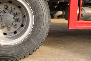 �������� ����L3 180���� 4X2 4.2����ж��ͼƬ