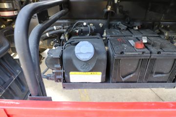 �������� ����L3 180���� 4X2 4.2����ж��ͼƬ