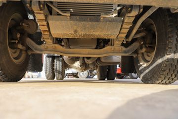 �������� ����L3 180���� 4X2 4.2����ж��ͼƬ