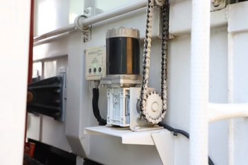 �������� ����L3 180���� 4X2 4.2����ж��ͼƬ