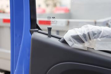 �Ͽ����� ��ʤ 150���� 4X2 3.1����ж��ͼƬ