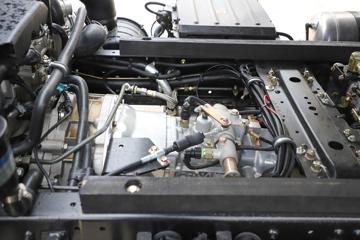 �Ͽ����� ��ʤ 150���� 4X2 3.1����ж��ͼƬ