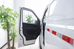 玉柴新能源 驭达V6 标配版 3.2T 2座 4.89米纯电动封闭货车41.86kWh