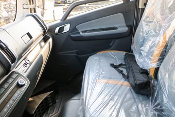 Զ�� ����H8E ���˰� 4.5T 4.15�׵��Ŵ��綯��ʽ�Ῠ(JGL5047XXYBEVGN9)106.95kWhͼƬ