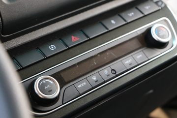 Զ�� ����H8E ���˰� 4.5T 4.15�׵��Ŵ��綯��ʽ�Ῠ(JGL5047XXYBEVGN9)106.95kWhͼƬ