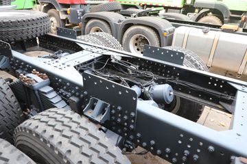 �������� �ܻ�H6 ���ϰ� 370���� 8X4 6.6����ж��(����)ͼƬ