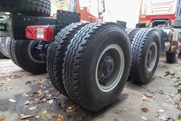 �������� �ܻ�H6 ���ϰ� 370���� 8X4 6.6����ж��(����)ͼƬ