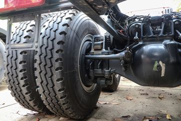�������� �ܻ�H6 ���ϰ� 370���� 8X4 6.6����ж��(����)ͼƬ