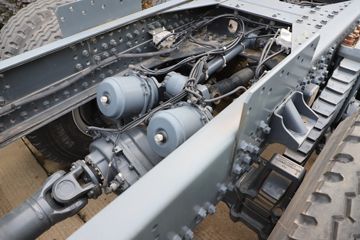 �������� �ܻ�H6 ���ϰ� 370���� 8X4 6.6����ж��(����)ͼƬ