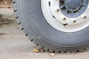 �������� �ܻ�H6 ���ϰ� 370���� 8X4 6.6����ж��(����)ͼƬ