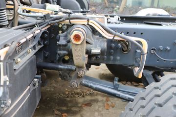 �������� �ܻ�H6 ���ϰ� 370���� 8X4 6.6����ж��(����)ͼƬ