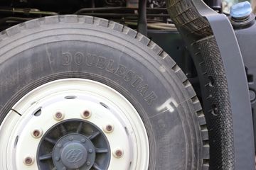 �������� �ܻ�H6 ���ϰ� 370���� 8X4 6.6����ж��(����)ͼƬ